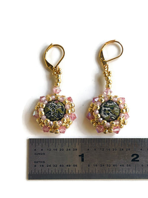 
            
                Load image into Gallery viewer, Abstract black, white, and pink beaded jewelry set
            
        