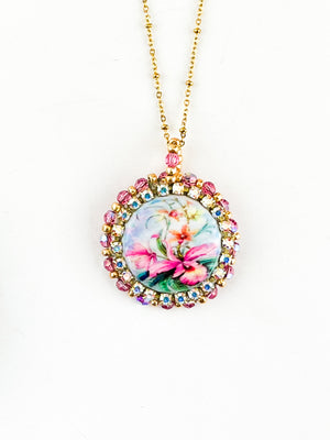 Pretty Pink Flower Beaded Pendant Necklace