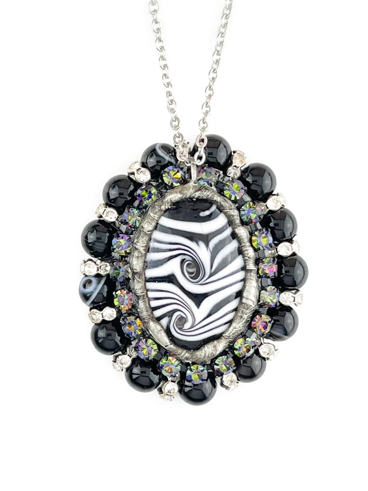 
            
                Load image into Gallery viewer, Black &amp;amp; White Zebra Large Beaded Pendant Necklace
            
        